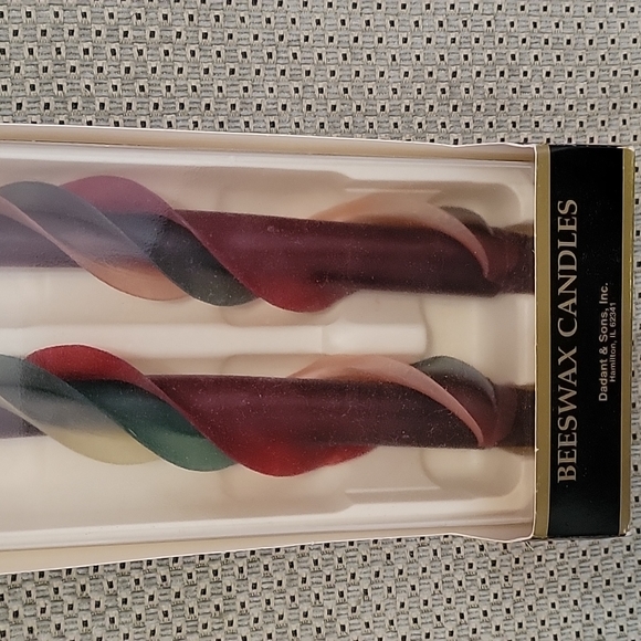 NWT in Box Dadant & Sons, Inc. Holiday Hues 12" Triple Spiral Taper Candles - Picture 7 of 12